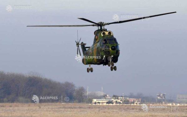 MApN: Elicopter cu probleme la Reșița, aterizare reușită în timpul antrenamentului