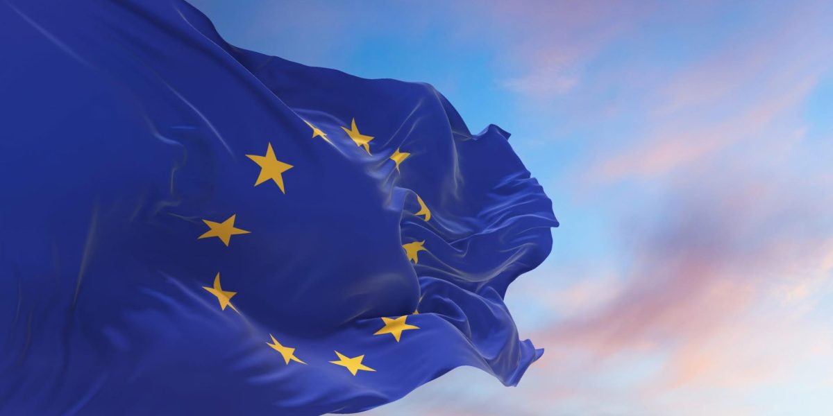 Azi călătorim, muncim și studiem liber: Ce-a schimbat Europa pentru noi