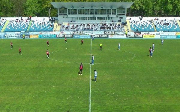 Protest la un club din Liga 2: Jucătorii, neplătiți de trei luni, au blocat terenul