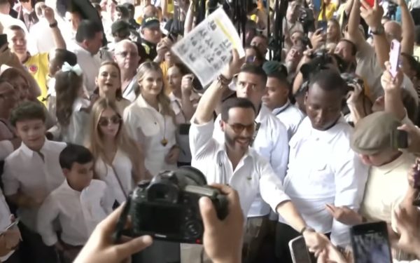 Columbia, sub asediu: Peste 400.000 de soldați pentru prezidențiale, pe fondul violențelor
