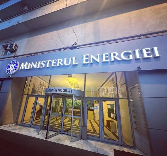 Bolojan, înainte de demitere: Schimbare majoră la Ministerul Energiei