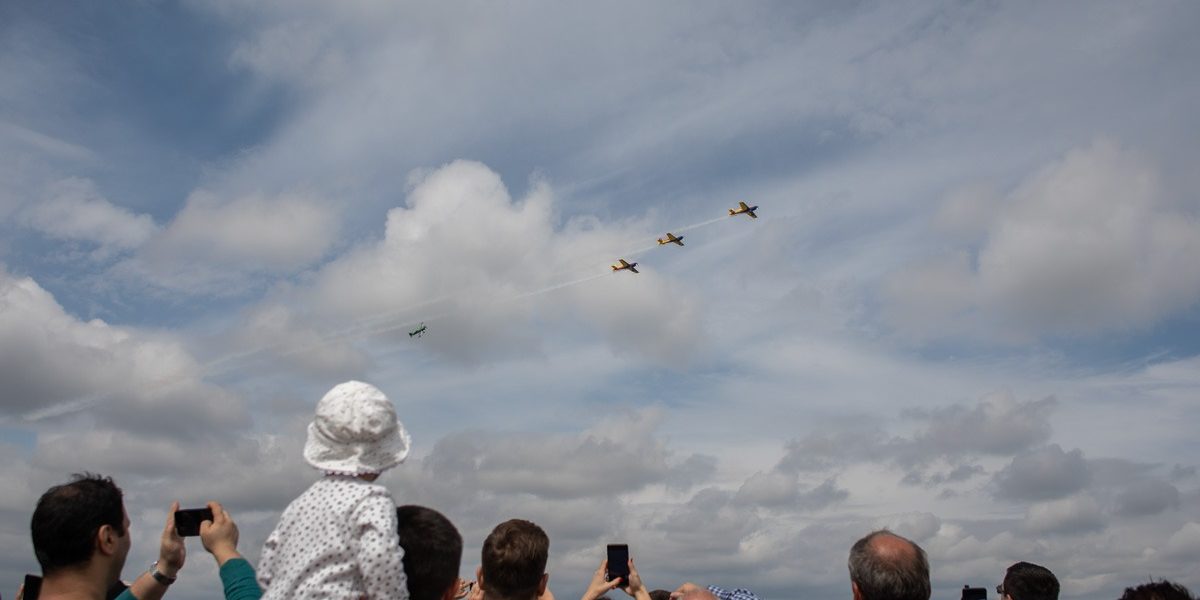 Avioane SUA, PRĂBUȘIRE SPECTACULOASĂ în timpul unui show aerian în Idaho