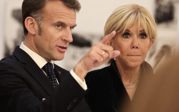 Brigitte Macron, Acuzată de Gest Extrem După SMS-uri cu o Actriță Iraniană