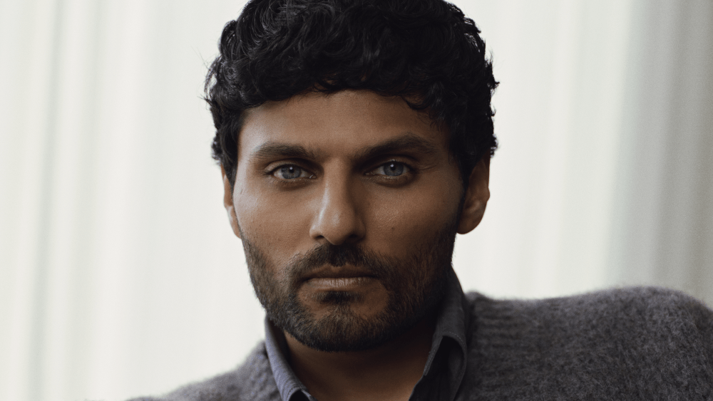 Netflix și Spotify cumpără podcastul lui Jay Shetty: Afacere de 100 milioane dolari