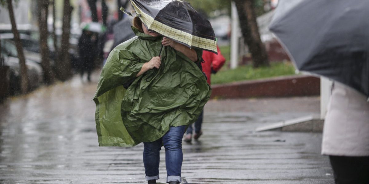 Avertizare meteo: Furtuni puternice și grindină lovesc România, azi
