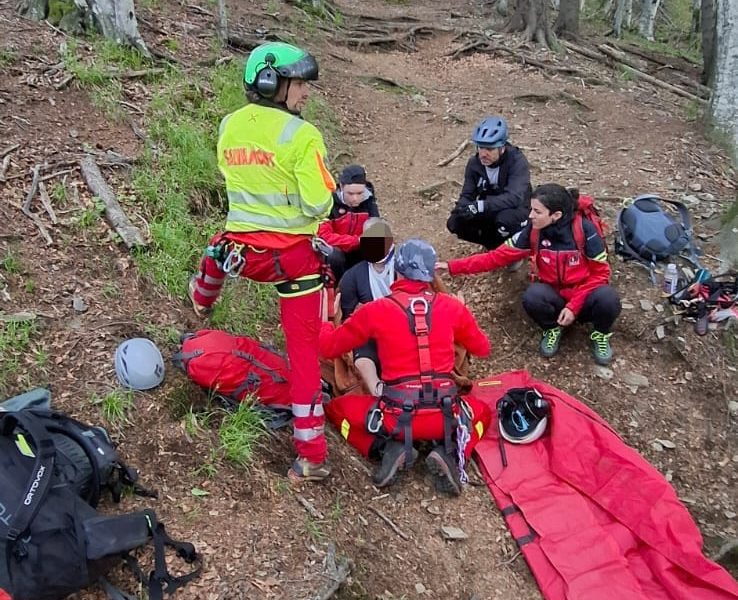 Biciclist grav accidentat în Făgăraș: Un medic, coborât cu troliul, salvează viața