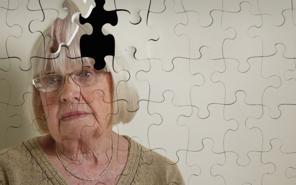 Factorul-cheie în Alzheimer, descoperit. Cum poate fi neutralizat