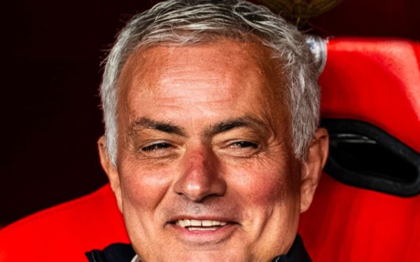 Mourinho, pus la zid! Cine i-a oferit contractul pe tavă