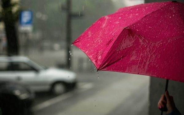 Cod galben: Ploi torențiale în București, Ilfov și alte județe, până diseară