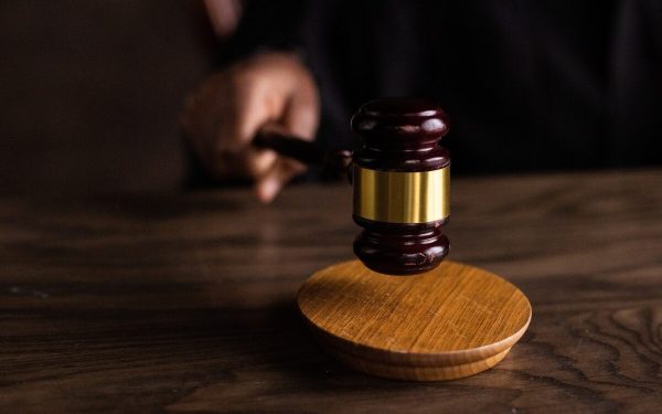 Adjunctul unei uzine rusești de tancuri, arestat pentru deturnare de 750.000 dolari