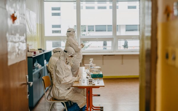 Centrul European de Control al Bolilor, ajutor în focarul Ebola din Congo și Uganda