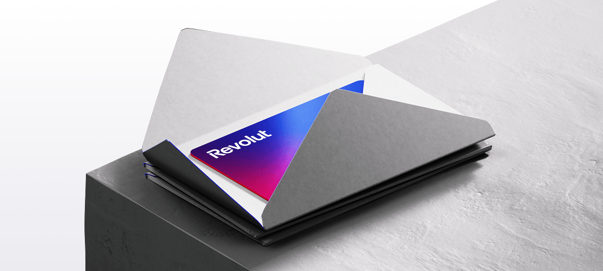 Revolut dă marea lovitură în România: Lansarea primului card „secret”