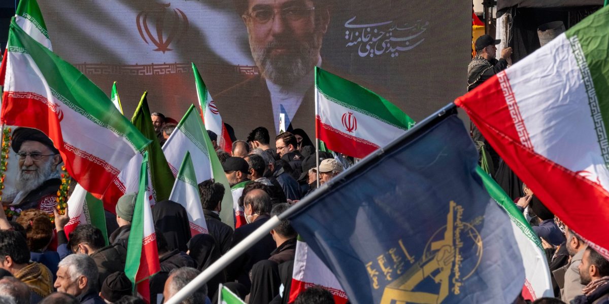 Iran: Ce NU cedează ayatollahul în negocierile cu SUA pentru pace