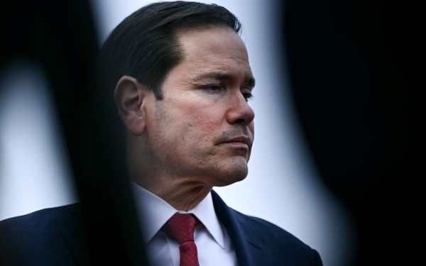 Rubio la Vatican și în Italia: Trump atacă papa și Meloni