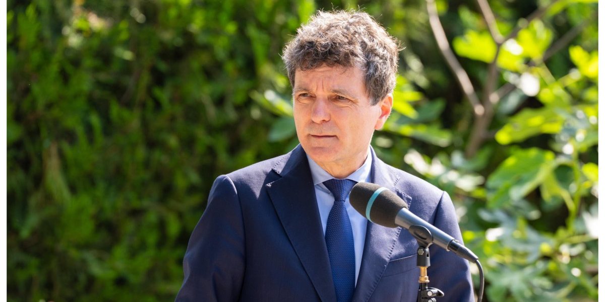 Nicușor Dan la Cotroceni: Grindeanu-Mureșan, derby pentru Premierat