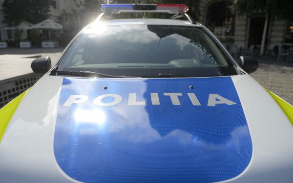 Agent de pază sfidează legea: lovește livrator în fața spitalului