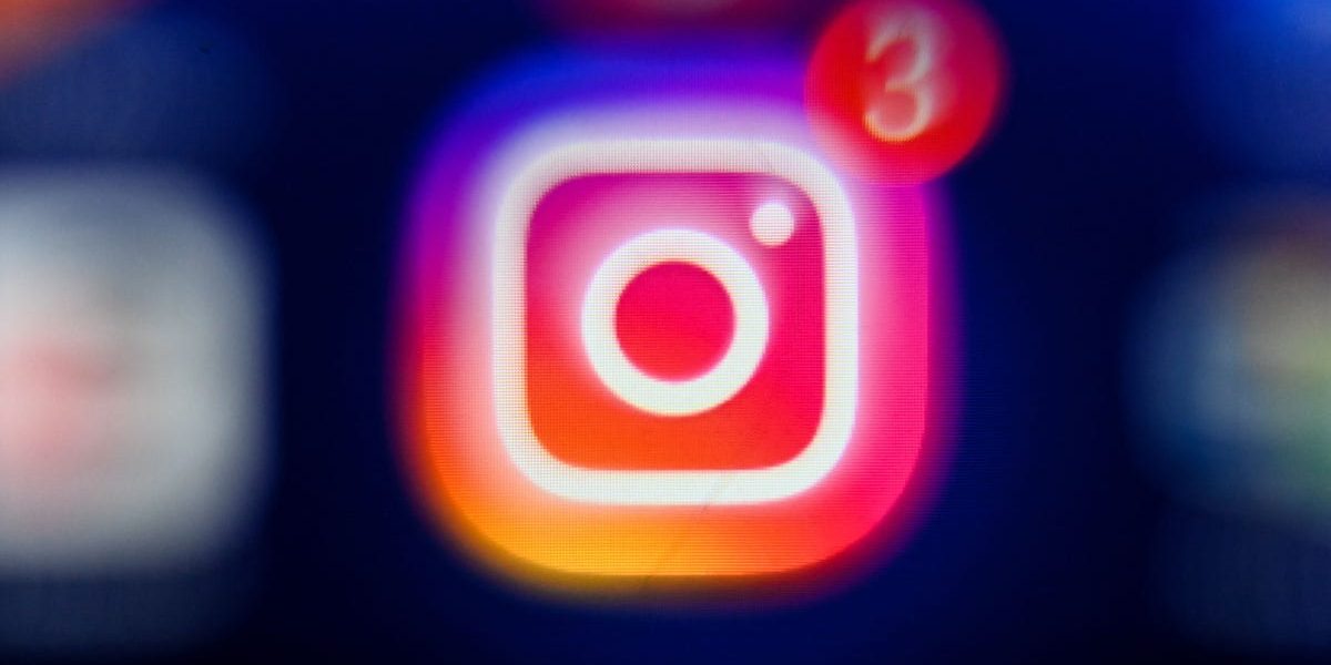 Instagram și Facebook, căzute vineri. Mesaje, imposibil de trimis
