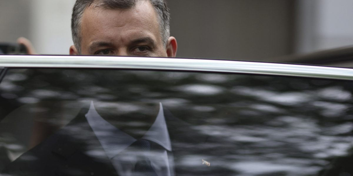 Tomac: Guvernul, rigid! Azi trimite programul și cere discuții