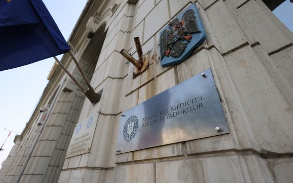 Mediu: Dosar penal pentru Cosmopolis! Deversări ilegale la Crețuleasca