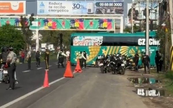 Mexic: Haos la națională, autocar blocat o oră pe șosea