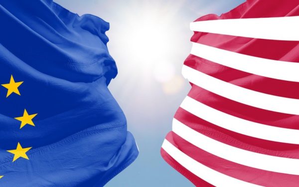 Românii, mai aproape de UE decât de SUA lui Donald Trump, arată un sondaj