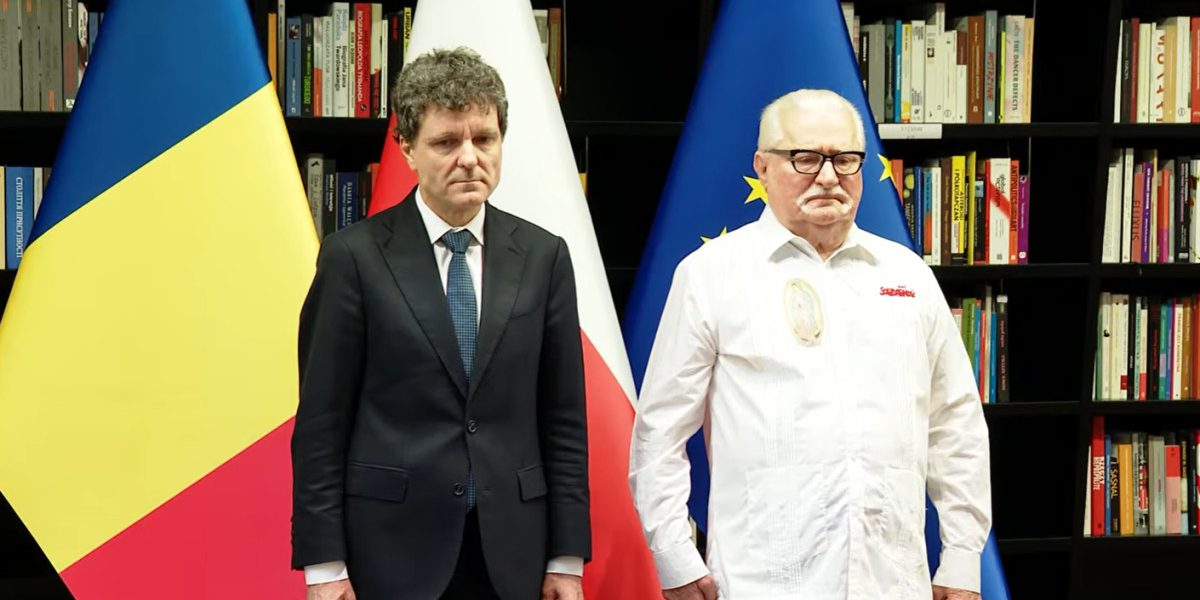 Wałęsa, decorat de Nicușor Dan: „Avem nevoie de modele”