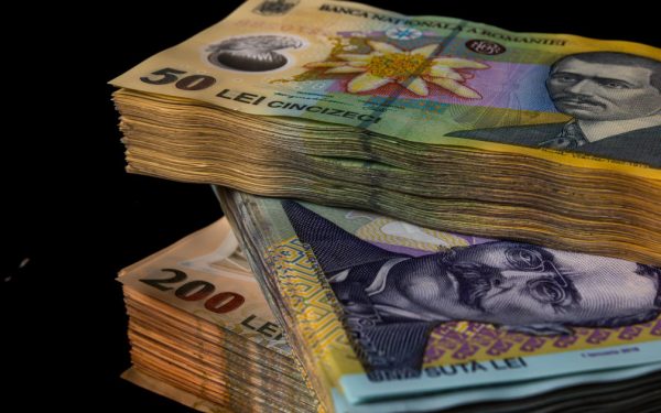 Euro sare peste BNR: Cursul urcă spre noi recorduri