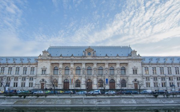 Judecătorii din București vor bloca activitatea din instanțe.