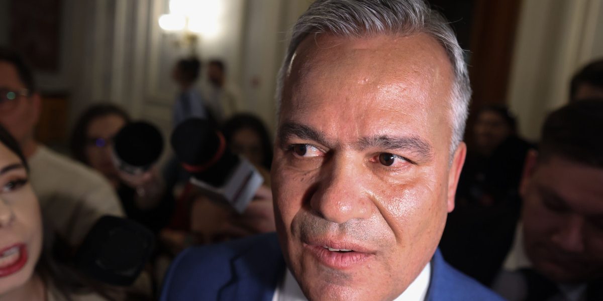 Guvernul Veștea: Tranzacții politice pentru ministere. Ce vrea Gavrilă