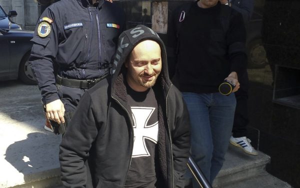 Cheloo, ridicat de poliție și dus la spital