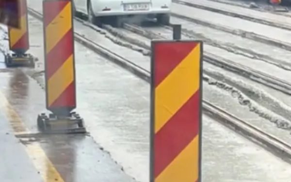 Șofer cu Loganul epopee în beton: imagini virale cu absurdul
