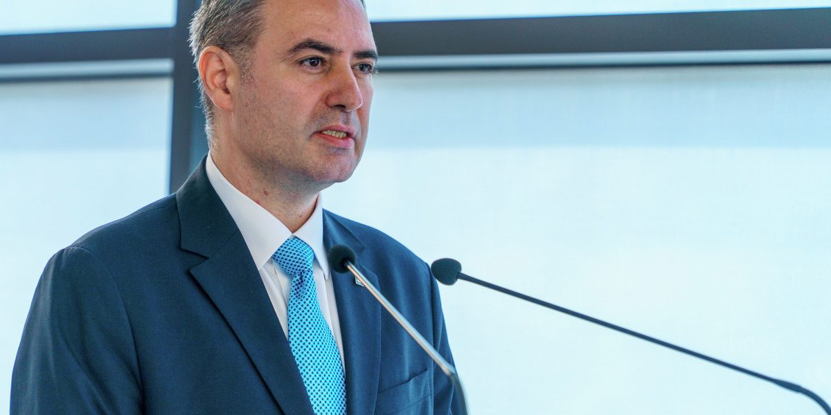 Nazare la Finanțe: România, risc de retrogradare! Luni cruciale