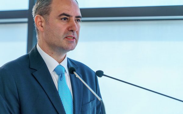 Nazare la Finanțe: România, risc de retrogradare! Luni cruciale