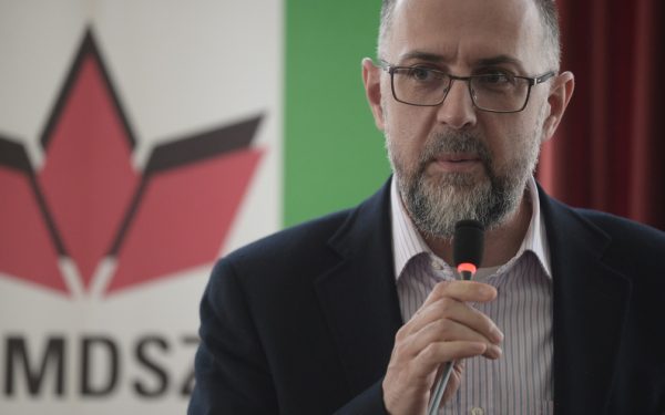 UDMR despre Tomac: Un singuratic, caută majoritate pentru guvern tehnocrat