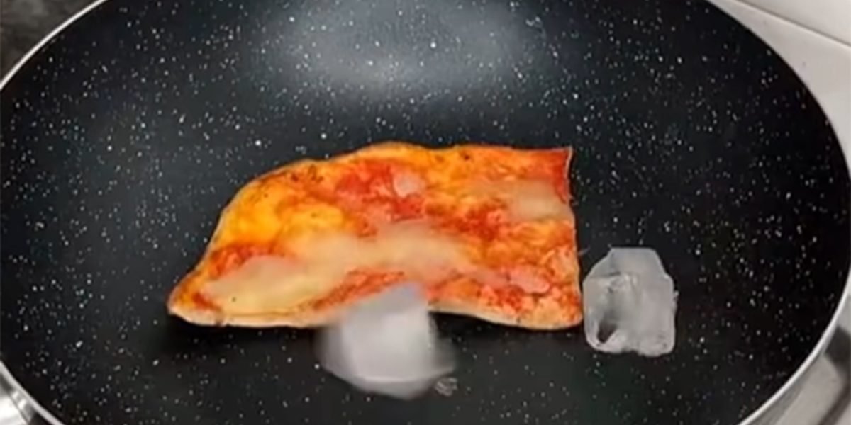 Reîncălzește pizza rece: truc italian cu gheață