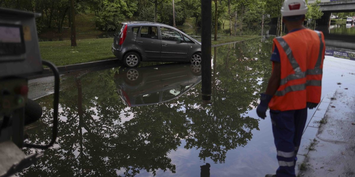 Vijelie în București, Ilfov, Ialomița: Cod Roșu de furtuni