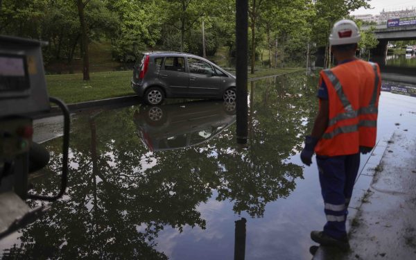 Vijelie în București, Ilfov, Ialomița: Cod Roșu de furtuni