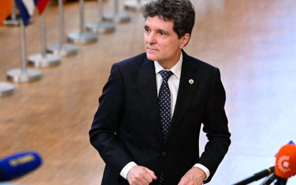 Senator USR, atac la Nicușor Dan: „Un tăntălău ajuns unde nu-i e locul”