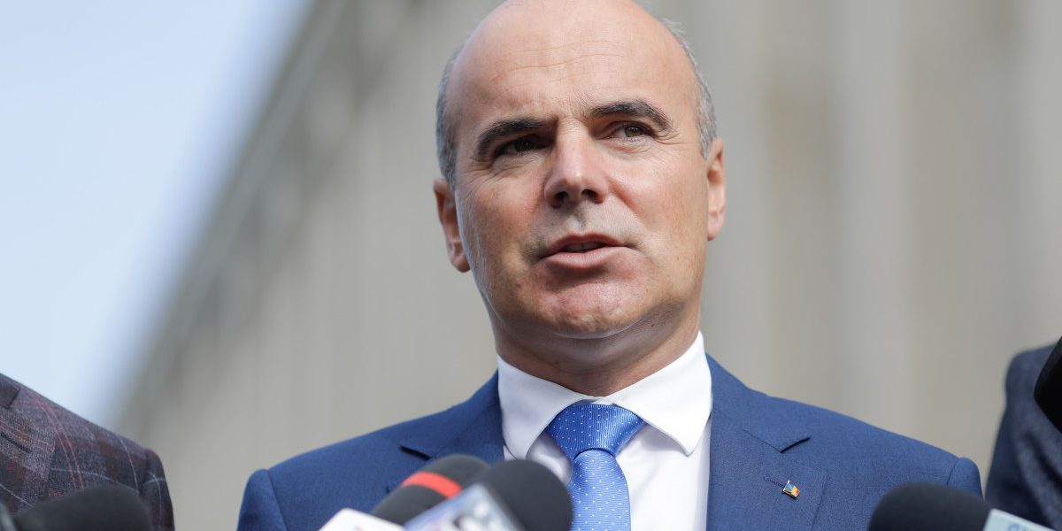 Rareș Bogdan îi dă lecții lui Bolojan despre negocieri cu UE