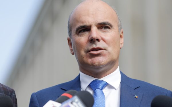 Rareș Bogdan îi dă lecții lui Bolojan despre negocieri cu UE