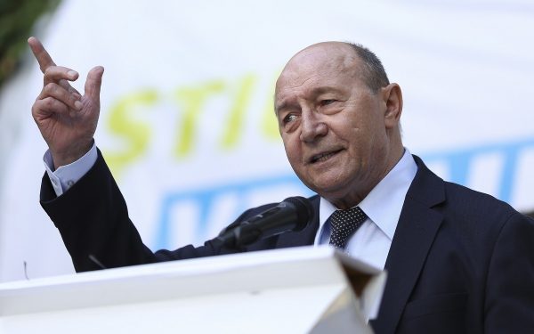 Băsescu: Nicușor Dan, în afara Constituției din cauza unei cereri absurde