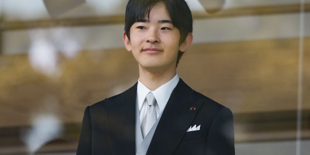 Japonia: Tronul Crizantemei, interzis femeilor deși românii vor altceva