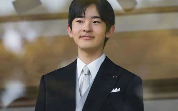 Japonia: Tronul Crizantemei, interzis femeilor deși românii vor altceva