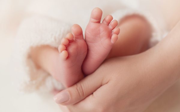 Miracol Medical: Sugari extrasi din abdomenul unui nou-nascut
