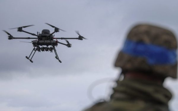 Ucraina, atac masiv cu drone. Incendiu la un terminal petrolier, Sankt Petersburg vizat
