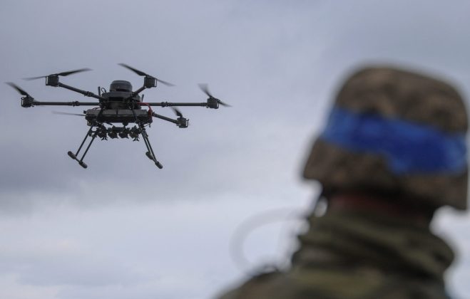 Ucraina, atac masiv cu drone. Incendiu la un terminal petrolier, Sankt Petersburg vizat