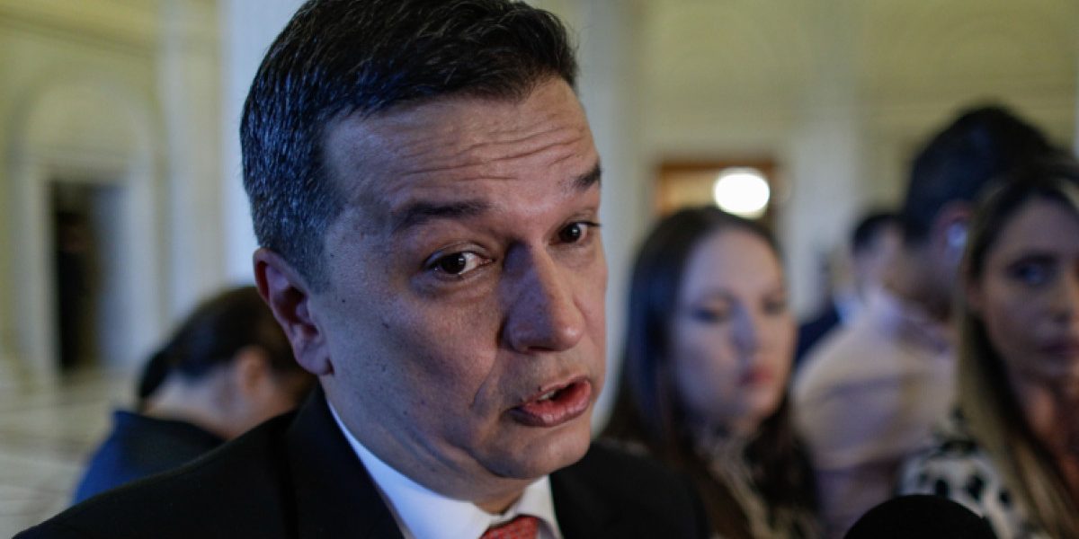 GRINDEANU, PSD: Voturi pentru guvern în august, strategii secrete