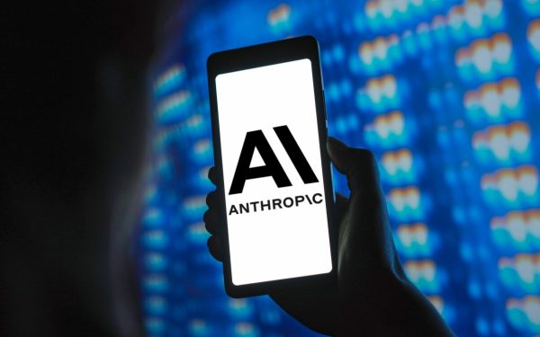SUA relaxează restricțiile AI, Anthropic poate relansa modele