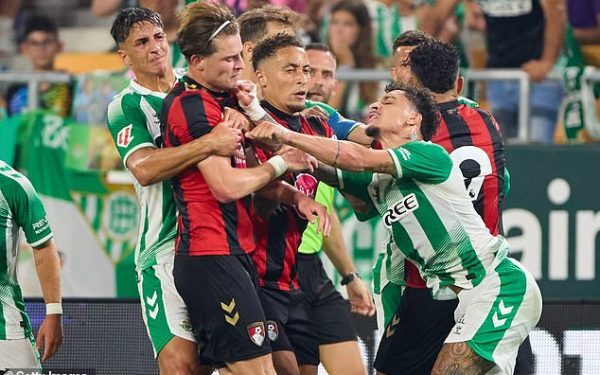 Antony, eliminat! Amicalul Real Betis – Bournemouth, blocat de o bătaie colectivă