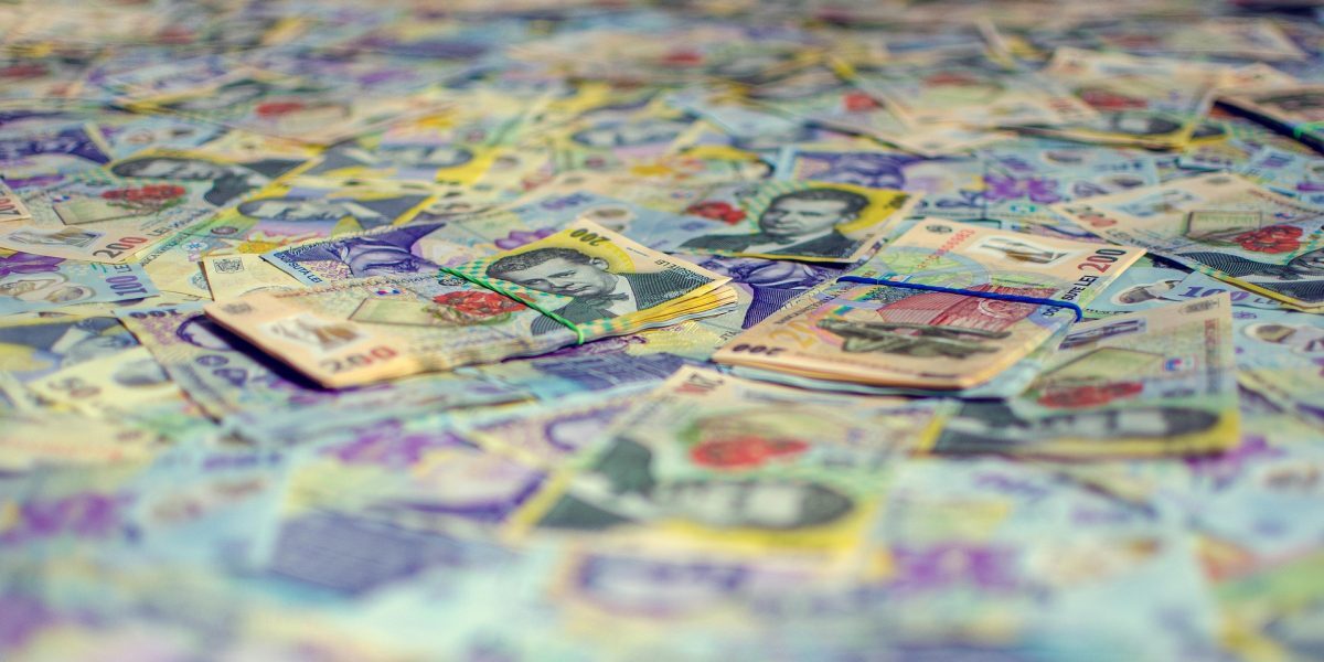 România-și cere banii înapoi: Dobânzi noi pentru credite de stat